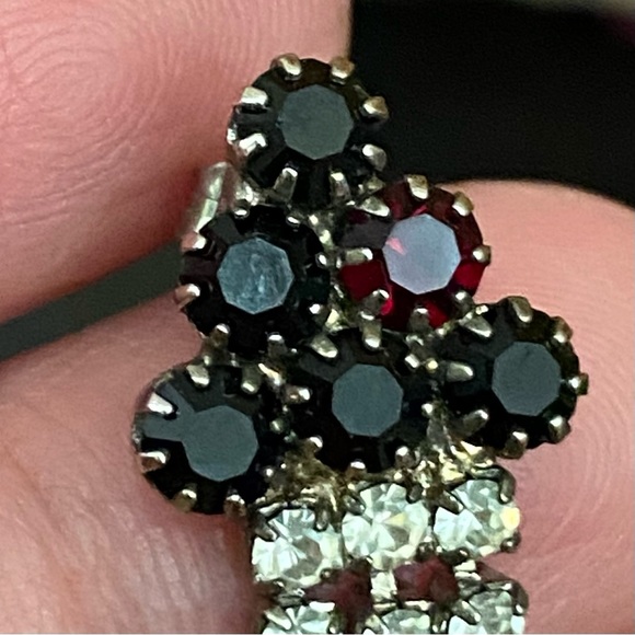 Vintage Deep Garnet Almost Black Rhinestones Waterfall Drop Pierced Earrings - Picture 10 of 10